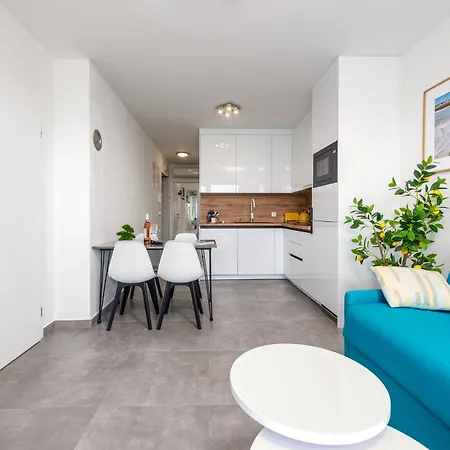 Appartement 1st Row From The Sea, Kresimir Nin