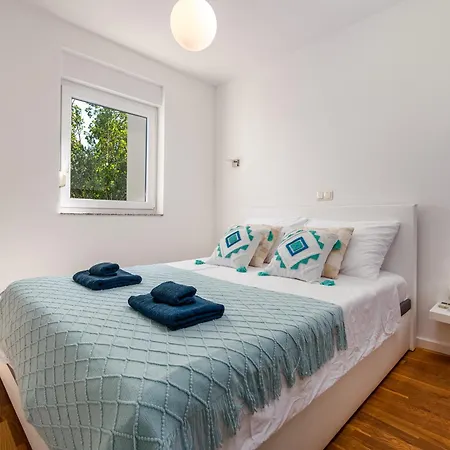 Appartement 1st Row From The Sea, Kresimir Nin