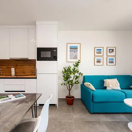 Appartement 1st Row From The Sea, Kresimir Nin