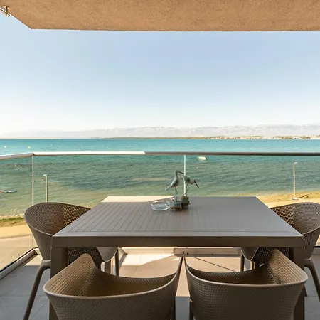 1st Row From The Sea, Kresimir
